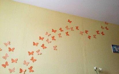 Декор стен бабочками. Вариант 2.