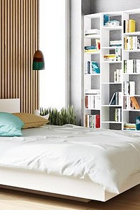 Как правильно поставить кровать в спальне: 13 дельных решений