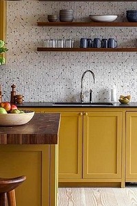 Долой белый и серый: 25+ потрясающих кухонь с цветными фасадами