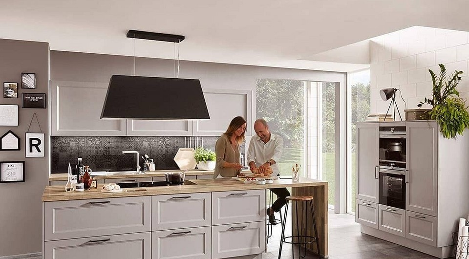 Какие подвесные потолки лучше устанавливать на кухне?
