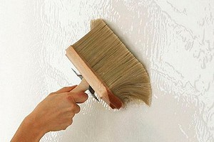 Как грунтовать стену клеем для обоев