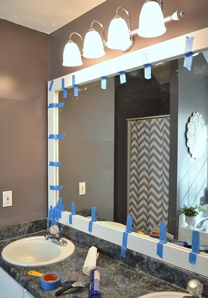 Как украсить зеркало в ванной комнате: 4 варианта оформления