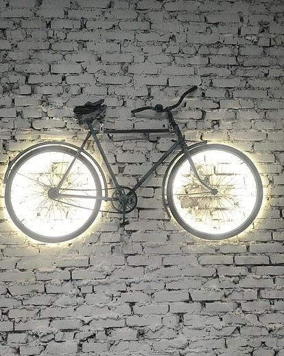 Велосипед-светильник, органайзер из игрушки и еще 6 вариантов декора своими руками