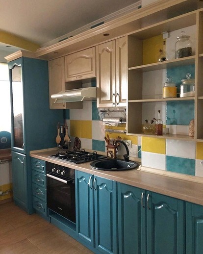 До и после: 8 кухонных гарнитуров, которые обновили своими руками | centerforstrategy.ru