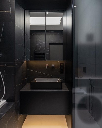 Оформляем дизайн чёрной ванной комнаты