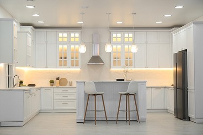 Где поместить подсветку на кухне и как собрать ее своими руками: инструкция и 30 фото
