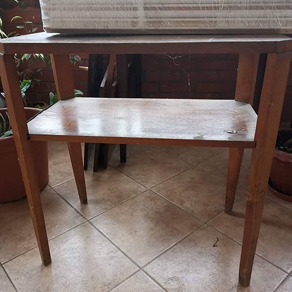 Как обновить старый стол своими руками без переплат