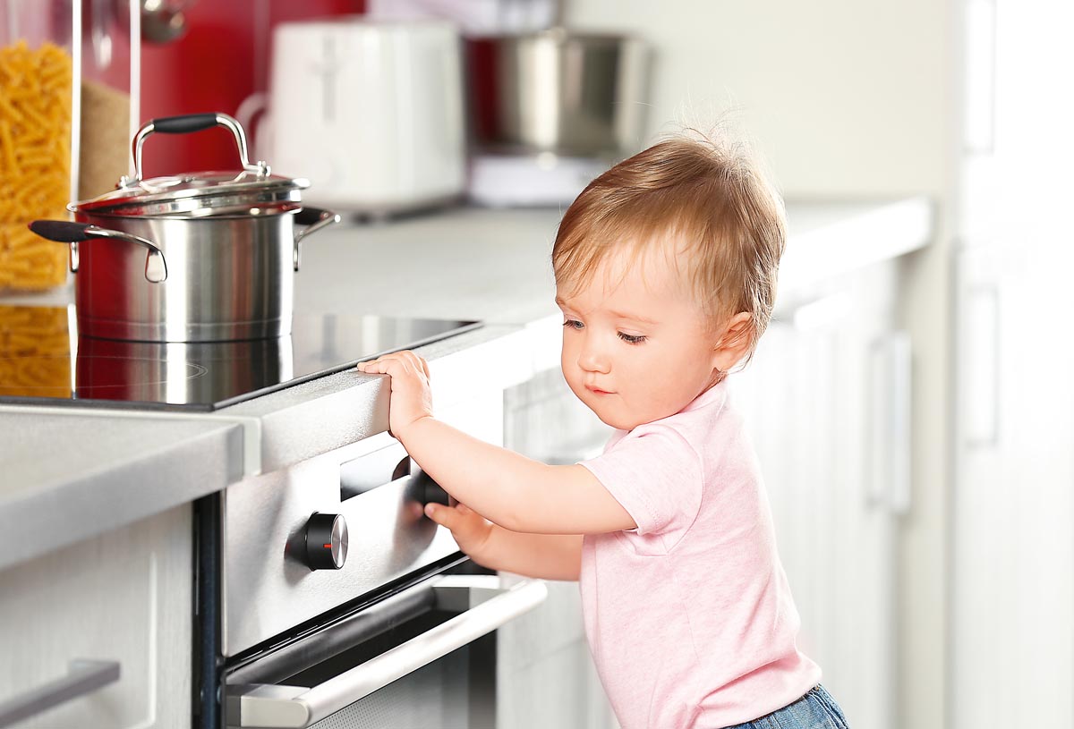 Детская игровая кухня Home Kitchen 998A (вода, свет, звук, холодный пар)